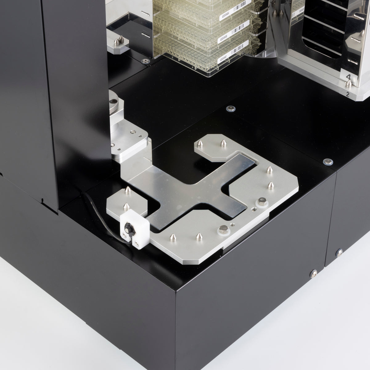 PLATEBANK 48 自動化プレートホテル