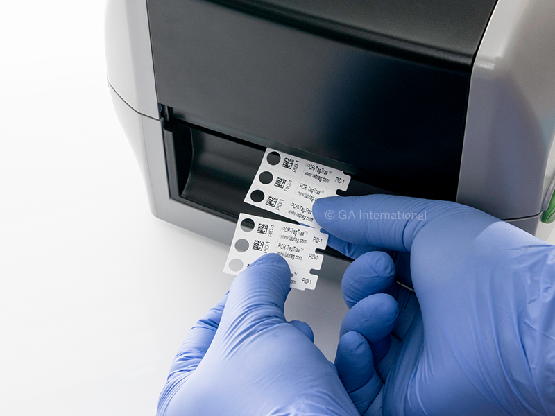PCR-TagTrax™ 粘着剤フリー PCRチューブ用タグ [特許申請中] 38.8×9.1mm