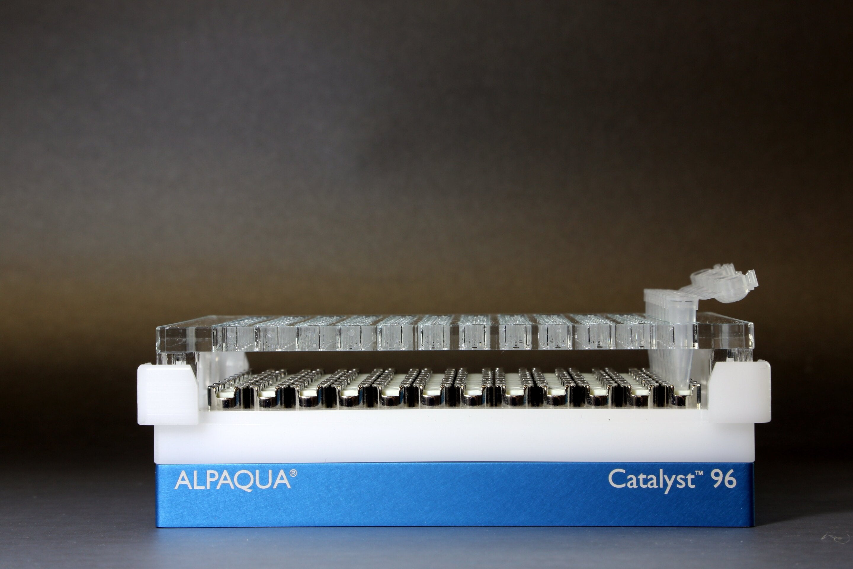 PCRチューブ用アダプター（Catalyst 96/Magnum FLX対応）
